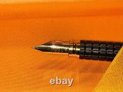 Waterman Exclusive Fountain Pen Black Lacquer 18K Gold Nib France