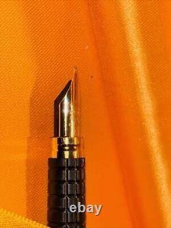 Waterman Exclusive Fountain Pen Black Lacquer 18K Gold Nib France