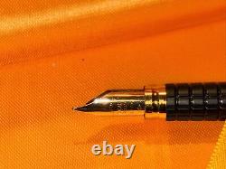 Waterman Exclusive Fountain Pen Black Lacquer 18K Gold Nib France