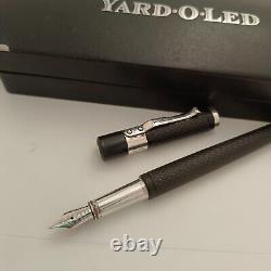 Yard-O-Led Standard Retro Barley Pattern Black Fountain Pen