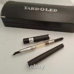 Yard-O-Led Standard Retro Barley Pattern Black Fountain Pen