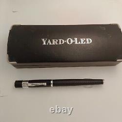 Yard-O-Led Standard Retro Barley Pattern Black Fountain Pen