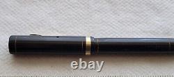 Je vends un stylo-plume Conklin Endura noir vintage d'occasion