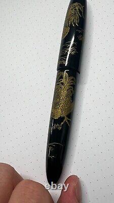 Namiki Coq. Stylo en urushi sur ébonite pour la plume de taille 20 Yukari Royale de Namiki.