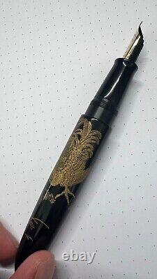 Namiki Coq. Stylo en urushi sur ébonite pour la plume de taille 20 Yukari Royale de Namiki.