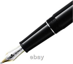 Nouveau stylo plume MONTBLANC MEISTERSTUCK 145 noir avec plume en platine M dans un étui en cuir.