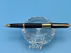 Rare stylo-plume vintage avec plume en or 14K et corps noir/golden trim fabriqué au Japon