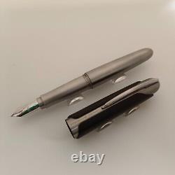 Stylo à plume en cuir noir Porsche Design P3150 avec clip en acier inoxydable