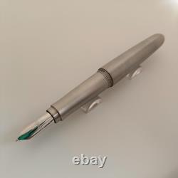 Stylo à plume en cuir noir Porsche Design P3150 avec clip en acier inoxydable