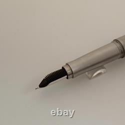 Stylo à plume en cuir noir Porsche Design P3150 avec clip en acier inoxydable