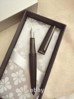 Stylo plume Diplomat Aero noir à plume extra fine