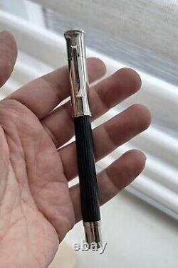 Stylo plume Graf von Faber-Castell Classic Bois d'ébène Finition argent M 18kt Or