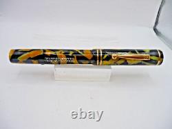 Stylo plume Jos. Lipic noir et perle à capuchon plat - plume moyenne l4k - en fonctionnement