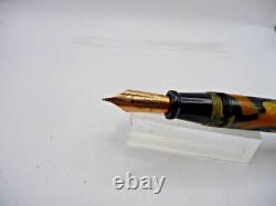 Stylo plume Jos. Lipic noir et perle à capuchon plat - plume moyenne l4k - en fonctionnement