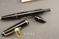 Stylo-plume LAMY 99 vintage des années 1960, noir, plume en or 14K M, NEUF