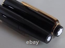Stylo plume Montblanc 32 Noir avec plume EF en or 14K et logo