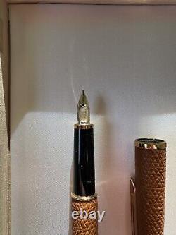 Stylo-plume Nakaya rare en cuir avec des accents en or, taille M et plume en or 14k