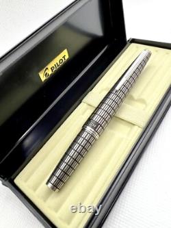 Stylo plume PILOT Elite Grille en acier noir Nib-F 18K-750 VINTAGE H1277 modèle 1977