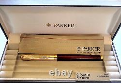 Stylo plume Parker 750 Laque Bourgogne avec pointe fine en or 18 carats. Excellent état.