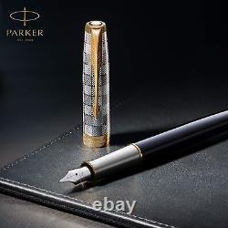 Stylo-plume Parker Sonnet en laque noire avec garniture en or et plume moyenne dans un coffret cadeau
