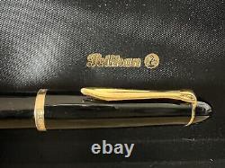 Stylo-plume Pelikan 120 en noir avec plume en or 14K EF et remplissage piston