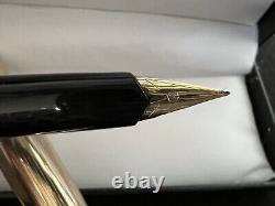 Stylo plume Pelikan 30, encre noire, avec feuille d'or, plume en or 14 carats et piston marqueur