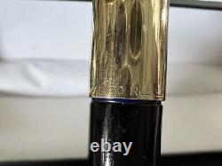 Stylo plume Pelikan 30, encre noire, avec feuille d'or, plume en or 14 carats et piston marqueur