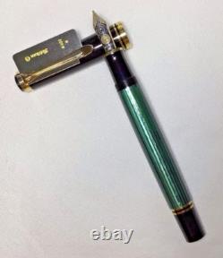 Stylo plume Pelikan Souveran M600M vert et noir avec plume moyenne, neuf dans sa boîte.