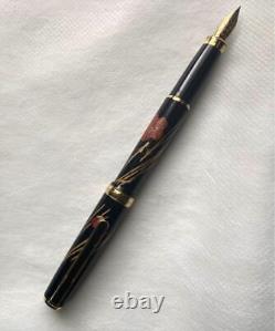 Stylo-plume Platinum Kaga Hira Maki-e Urushi 18K Ume Plum Pine F Nib Noir d'occasion