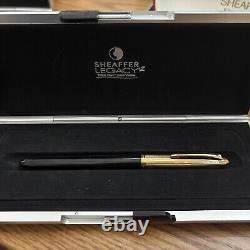 Stylo plume Sheaffer 23K E. P. avec plume de 18K, moyen, en boîte laquée noire