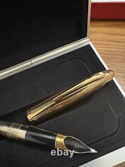 Stylo plume Sheaffer 23K E. P. avec plume de 18K, moyen, en boîte laquée noire