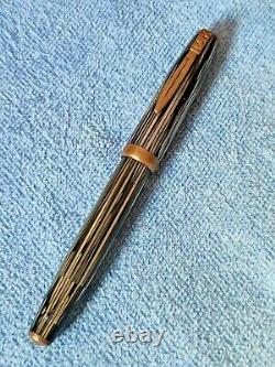 Stylo-plume TATRA noir vert strié fabriqué en Tchécoslovaquie années 1930