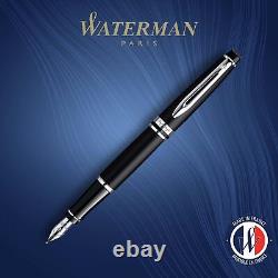 Stylo-plume Waterman Expert, noir mat avec finitions chromées, pointe fine avec encre bleue.