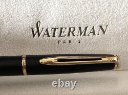 Stylo plume Waterman Fountain Pen en laque noire et or dans une boîte avec cartouche