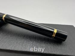 Stylo plume Waterman Lady Charlotte en laque noire avec plume en or 18 carats de taille M