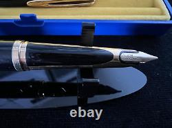 Stylo plume Waterman Pen en laque noire, avec marqueur en or 18 carats, de style vintage