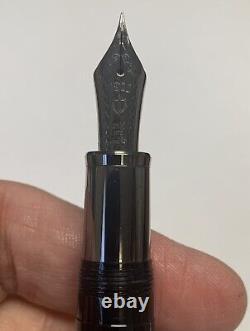 Stylo-plume de marin 21k en métal noir. Magnifique