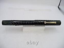 Stylo-plume en caoutchouc dur noir des années 1920 de Star Pen Co. - Vintage avec motif ciselé flexible de taille moyenne