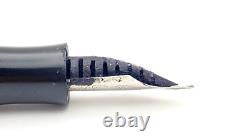 Stylo-plume vintage Osmia Supra 74 en crème et noir avec plume moyenne pour pièces